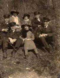 Album011_Officers and wives_r