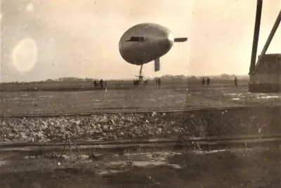 Album012_SS Ship Ground Handlinkg_r