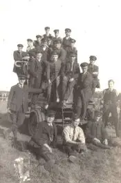 Album013_crews group photo_r