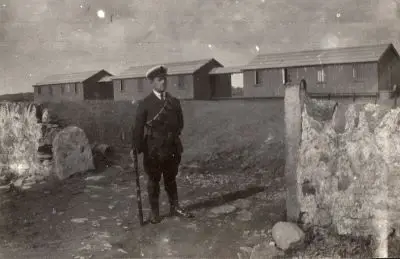 Album016_Guard outside new barracks_r